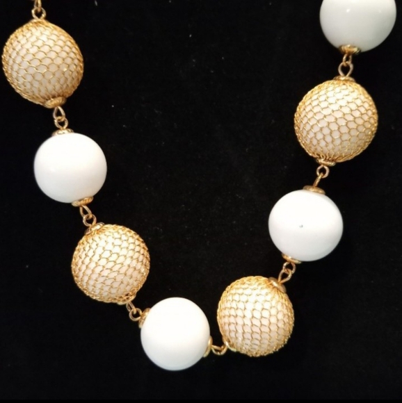 VTG 80s TRIFARI Gold-Toned Caged Chunky White Lucite Bead Necklace Adj. 27-33" L - Picture 2 of 5